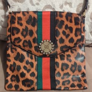 Leopard Print Crossbody Bag with Red and Green Stripe